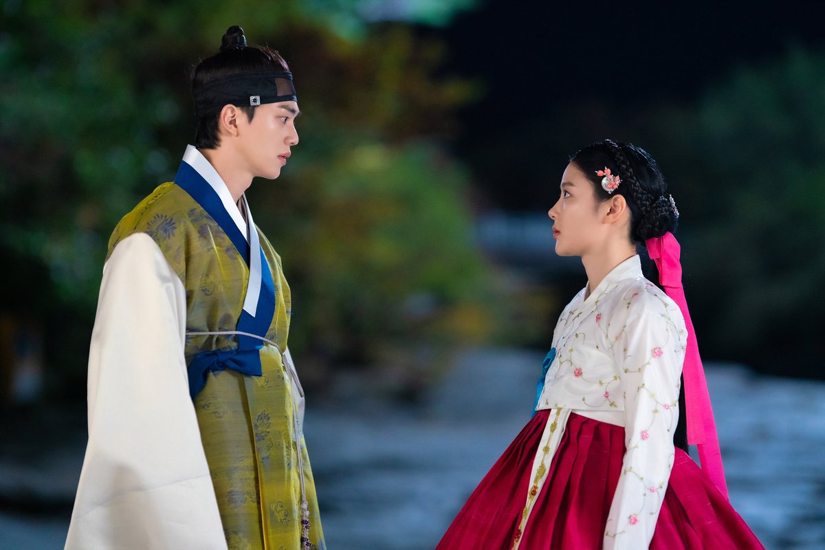 NAMOOACTORS2004's tweet photo. [#NEWS] '마이 데몬' 김유정X송강, 애틋하고 설레는 전생..사극 케미도 빛났다
▶ https://t.co/XdFlXNFjNn

#송강 #마이데몬 #SONGKANG #MyDemon https://t.co/kyrPb9ZkeY