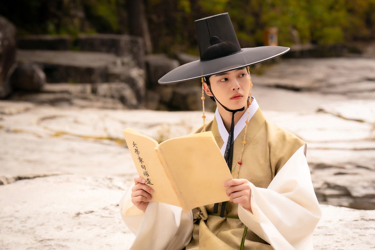 NAMOOACTORS2004's tweet photo. [#NEWS] '마이 데몬' 김유정X송강, 애틋하고 설레는 전생..사극 케미도 빛났다
▶ https://t.co/XdFlXNFjNn

#송강 #마이데몬 #SONGKANG #MyDemon https://t.co/kyrPb9ZkeY