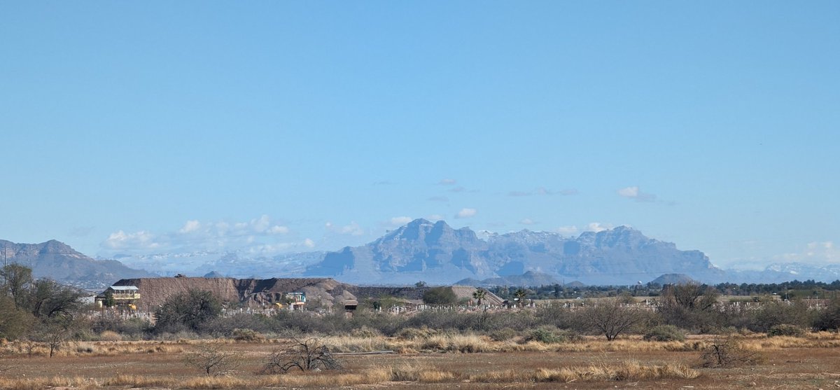 Snow on the Four Peaks and eastern part of the Superstition Mountains @12News @12newsaz #beon12 @LindsayRileyWX