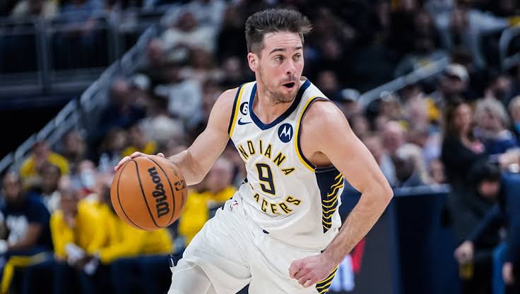 BballWWPickups's tweet photo. With the news of @TyHaliburton22  (leg) to potentially miss some time, it is worth grabbing @TJMcConnell4 as a speculative add!👀

We all know TJ is very fantasy friendly when given the run!🏀

#INDIANA #PACERS #Haliburton #NBATwitter #NBA #NBAFANTASY https://t.co/1OgIiNZBtd