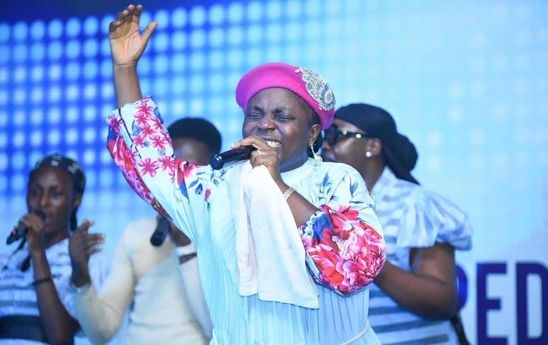 loladeadeleke_'s tweet photo. 12 days of Praise, UNVEIL '24, at Victory Life Bible Church.
Glory to God
Thank you ma @folaachudume for the word and prayers
Thank you @vlbcint
.
#12daysofpraise
#loladeadeleke #gospel #gospelsongs #music #praise #worship #african #trust #love #honest #true #jesus #holy #songs https://t.co/0cKCujUrpp