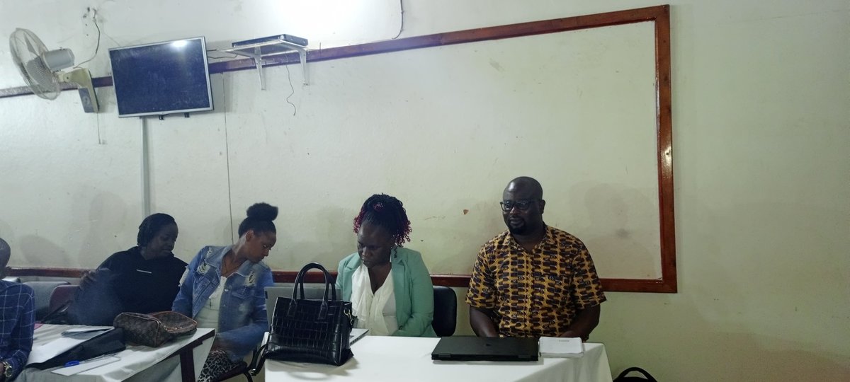 Nang3linah's tweet photo. @afrobarometer Day 2 ABR10 training in Uganda in full swing
@hatchileconsult continuing familirising with the questionnaire in English before switching to the local languages.
#VoicesAfrica
#ABRound10
#ABUganda https://t.co/nOJZsSqvP5