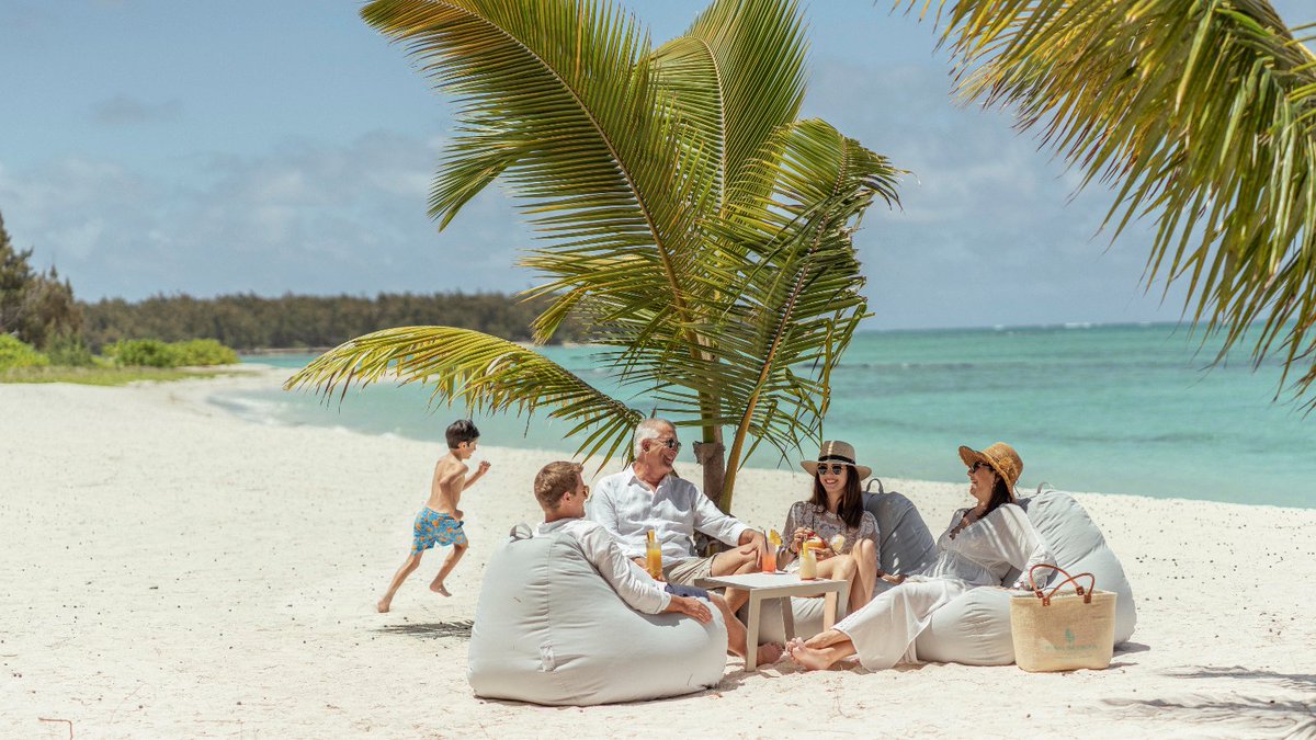 FSMauritius's tweet image. Set the clock to family time, where toes meet sand, and memories are made under the warm embrace of the balmy sun.
'Experience More' through the link in bit.ly/3RPPuLR
#fstakeyourtime #fsmauritius