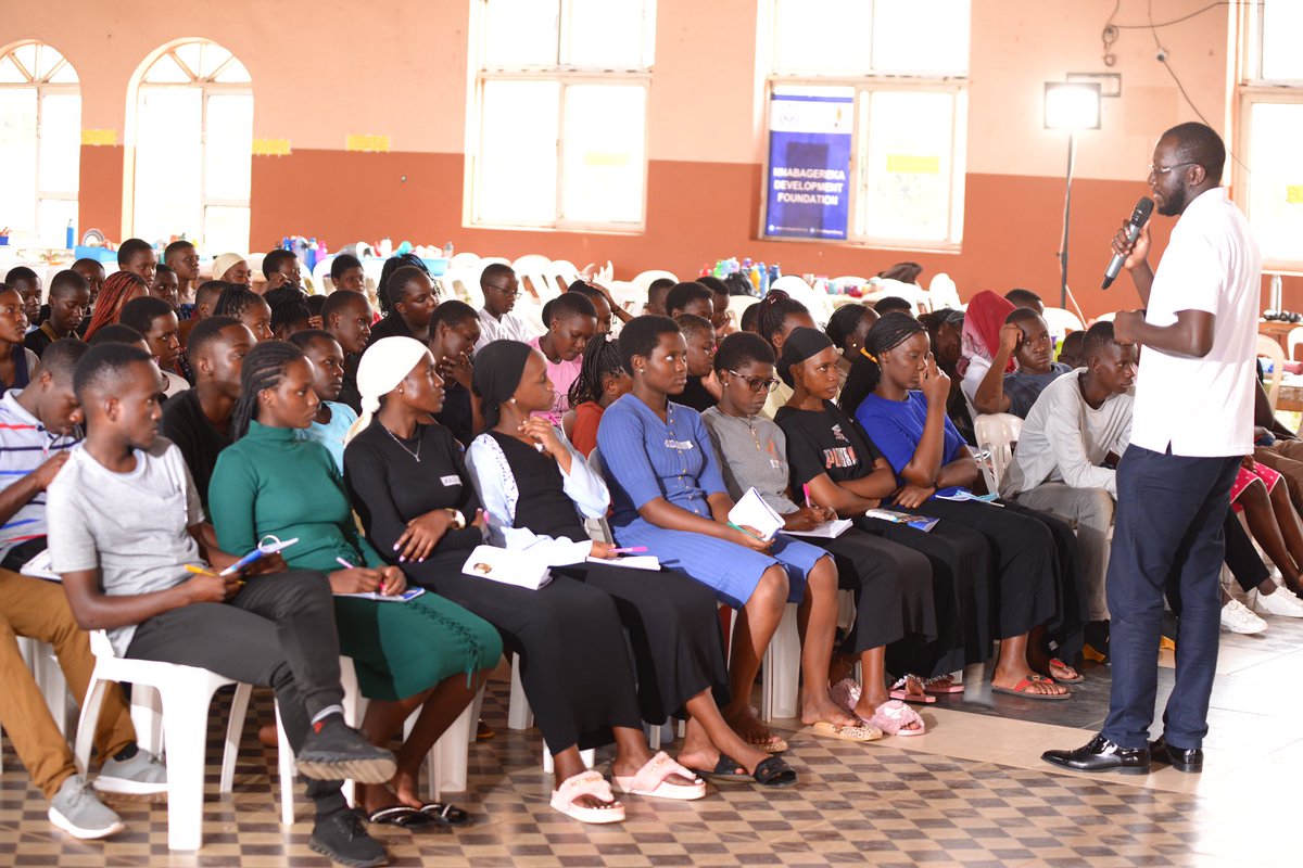 mtnmomoug's tweet photo. Yesterday was a great day with the Basaakaate. The #MTNMoMo Team shared insightful lessons on coding basics, cybersecurity, and handy software tools that can be utilized in their everyday life. #Ekisaakaate2024 https://t.co/Z0zJ0iVFaa