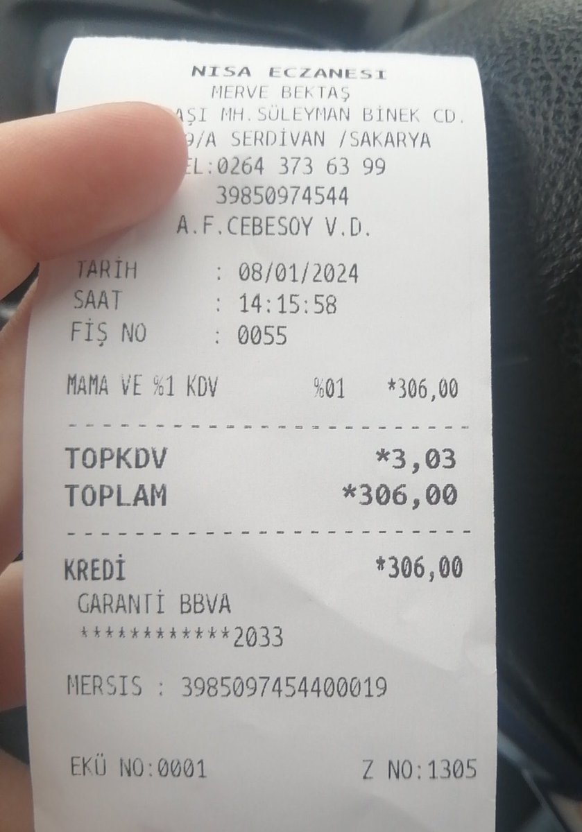 Her yayından sonra eczacılardan mesajlar alıyoruz. Fişlerin sehven kesildiği, nöbetçi olduğu gün yoğunluk olduğu vb savunmalar yapılıyor.
Bu fişte de ilaç alan bir takipçimize verilen mama fişi görülüyor. Yazarkasada açıkça %1 KDV kalemi oluşturulduğu anlaşılıyor.
<a href="/HMBakanligi/">T.C. Hazine ve Maliye Bakanlığı</a>
