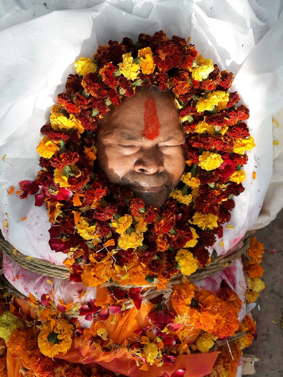 ajay_0981's tweet photo. 😭😭मेरे पूज्य पिता श्री😭😭 https://t.co/yXKNnW0fI2