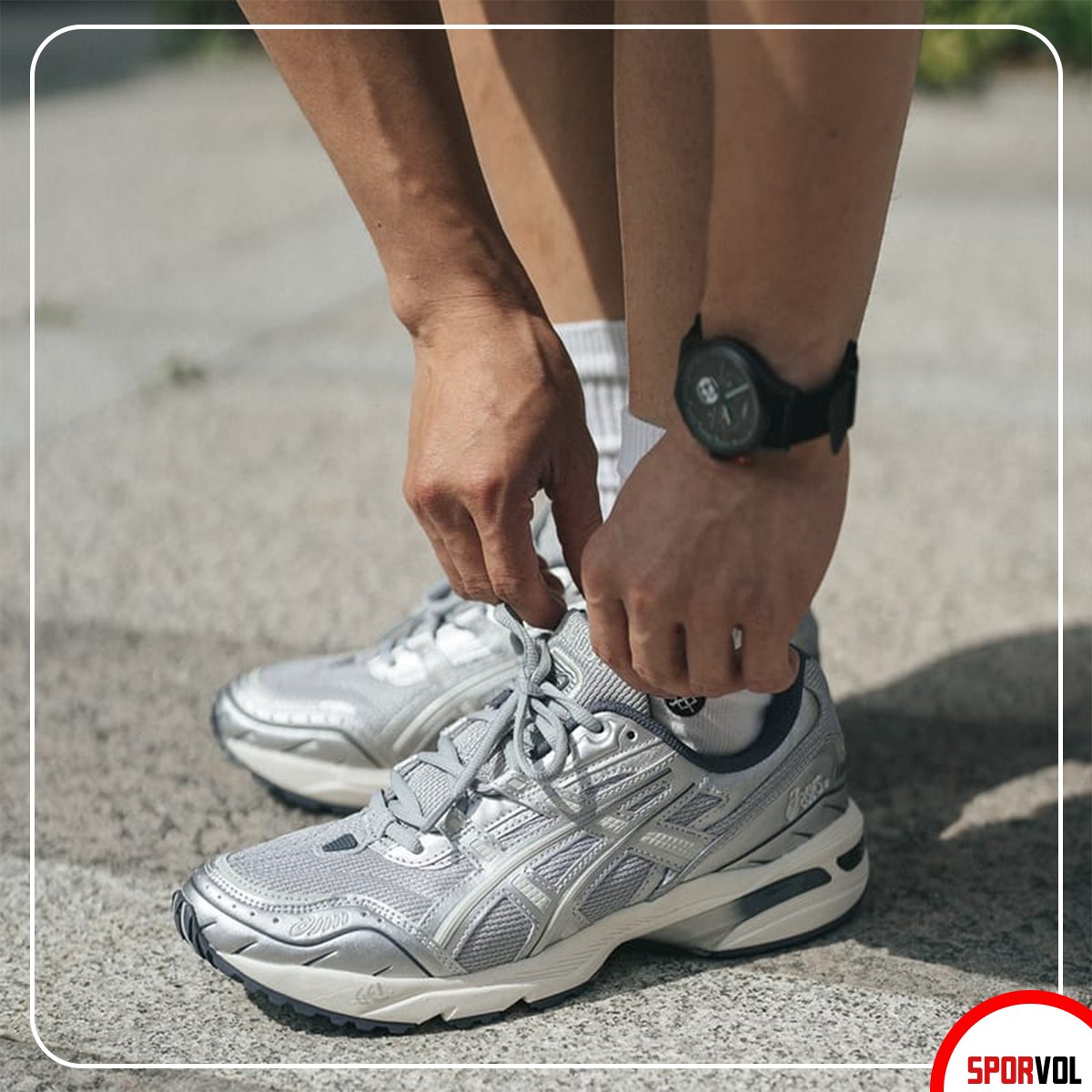 SporVol's tweet photo. Günlük şıklığın ve rahatlığın mükemmel buluşması! Asics Gel-1090 ile her adım, tarzınızı ve konforunuzu yansıtsın. 🌟 #AsicsGel1090 #GünlükStil #Rahatlık https://t.co/0h4XjGlfPx