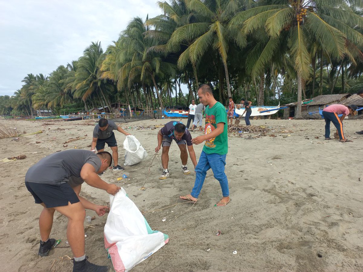 SixCmo's tweet photo. 63RD CMO COMPANY PARTICIPATED IN NATIONWIDE CLEAN-UP DRIVE BRGY MALISBONG, PALIMBANG, SULTAN KUDARAT https://t.co/Kb576KTbz5
