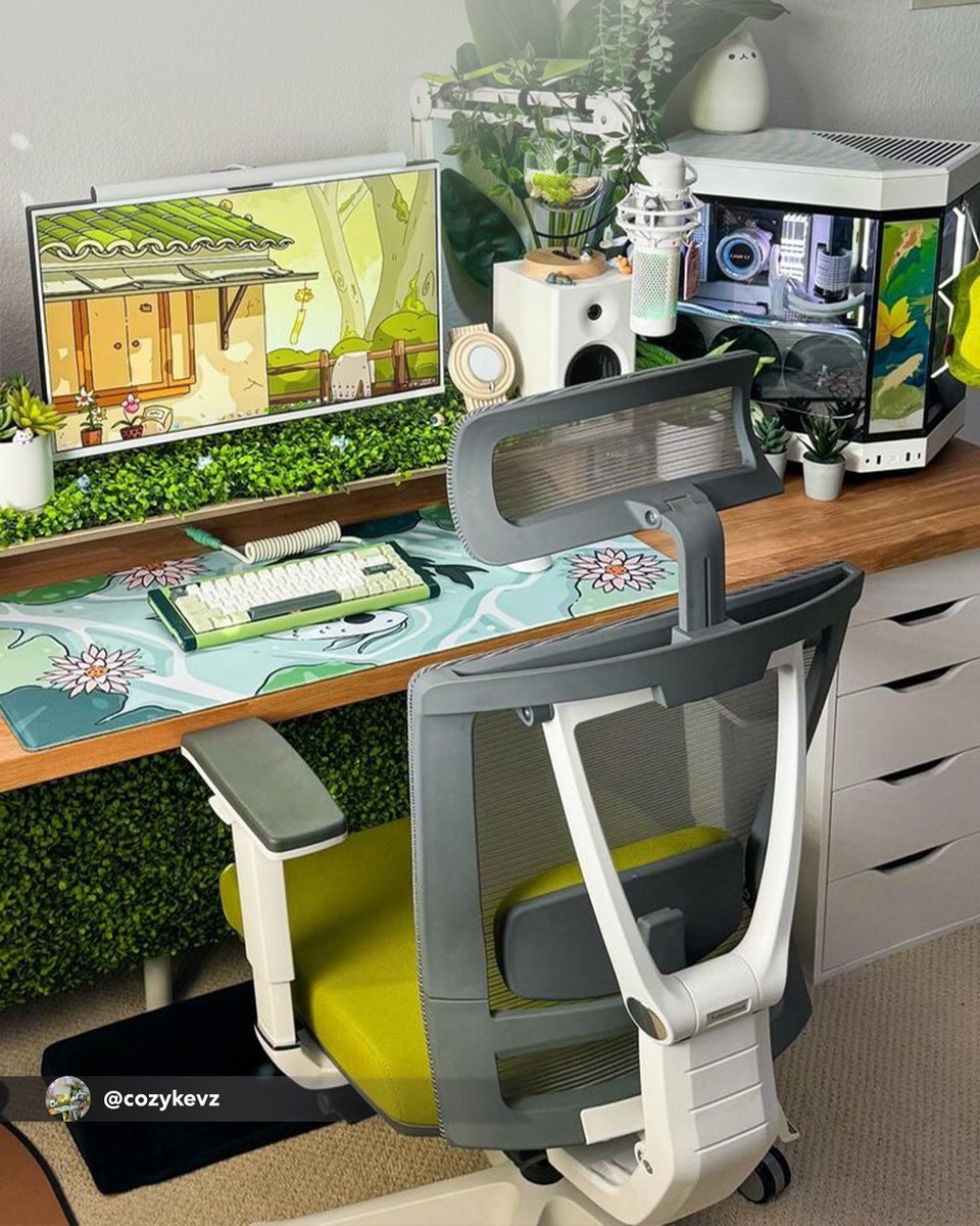 dee_hw's tweet photo. Black and White vs. Green and Cosy. Which one is u?
#personalizedsetup

Huge shoutouts to the two Winners of our Winter Workspace Setup contest during Christmas 2023 🚀 https://t.co/irbu1FGwe3