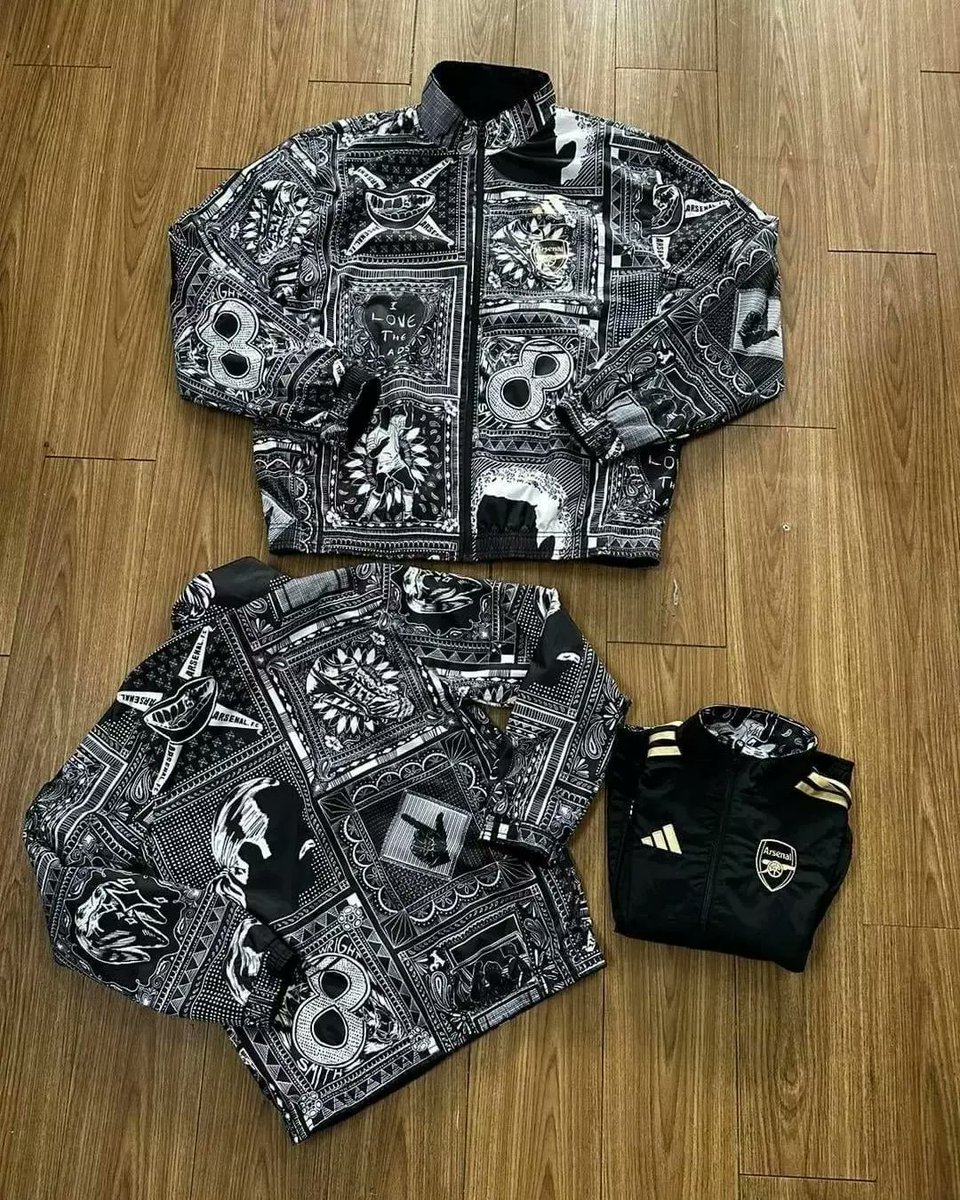 muchiri_zack's tweet photo. @beth_kasinga We Are Selling The Ian Wright Arsenal Double sided Jacket For Only 4500ksh. WhatsApp Us On 0711466212 https://t.co/owCz9khiRY