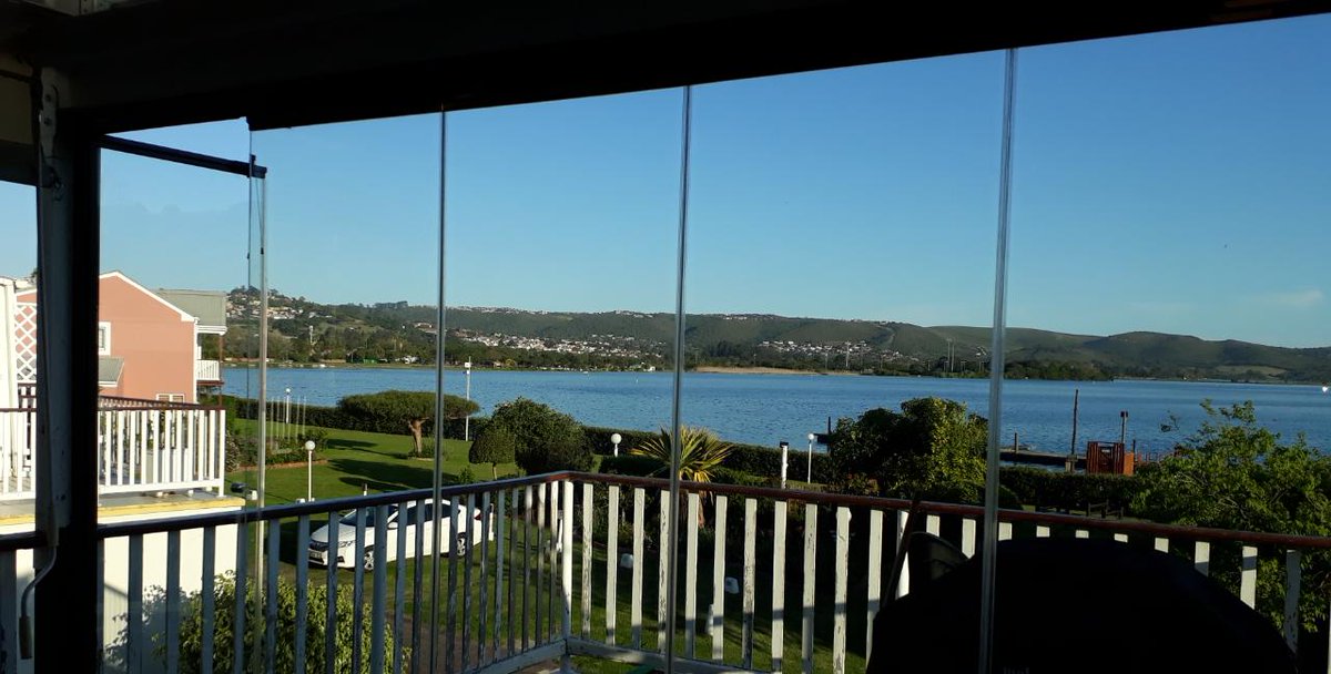 mark_sga's tweet photo. Elevating spaces with the beauty of frameless glass folding doors. A sleek addition to enhance your living experience. 😍 #GlassDoors #InteriorDesign #ModernLiving #HomeDecor #DesignInspiration #OpenDoors #Plettenbergbay 🇿🇦 #stackingdoors #gardenroute https://t.co/IaG3pfmBxW