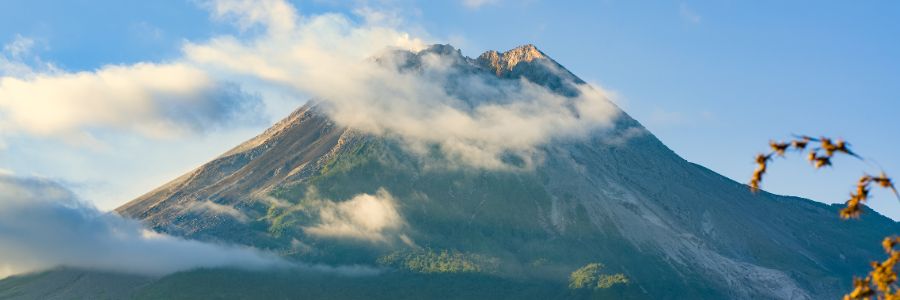 TheHellCage's tweet photo. Zum Titlis Merapi Wanderausflug in Die Berghänge ab Yogyakarta: A Guide
https://t.co/tGkCS0RdzI https://t.co/9VtUKYyqaG