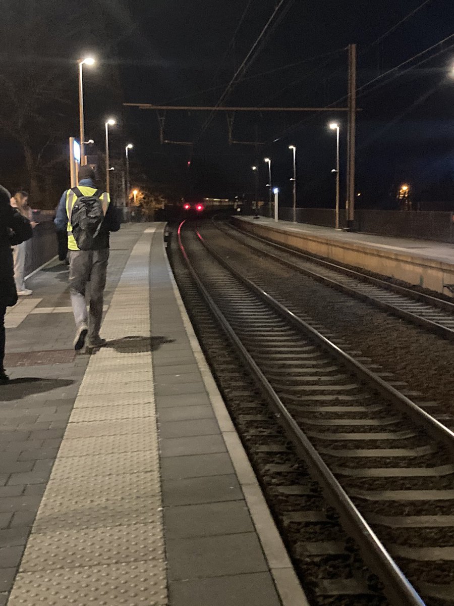 LoggheYoeri's tweet photo. @nmbs
Trein deze ochtend in Torhout…oeps vergeten te stoppen…9 januari 2024/7.29 https://t.co/u3ZUOVLk2w