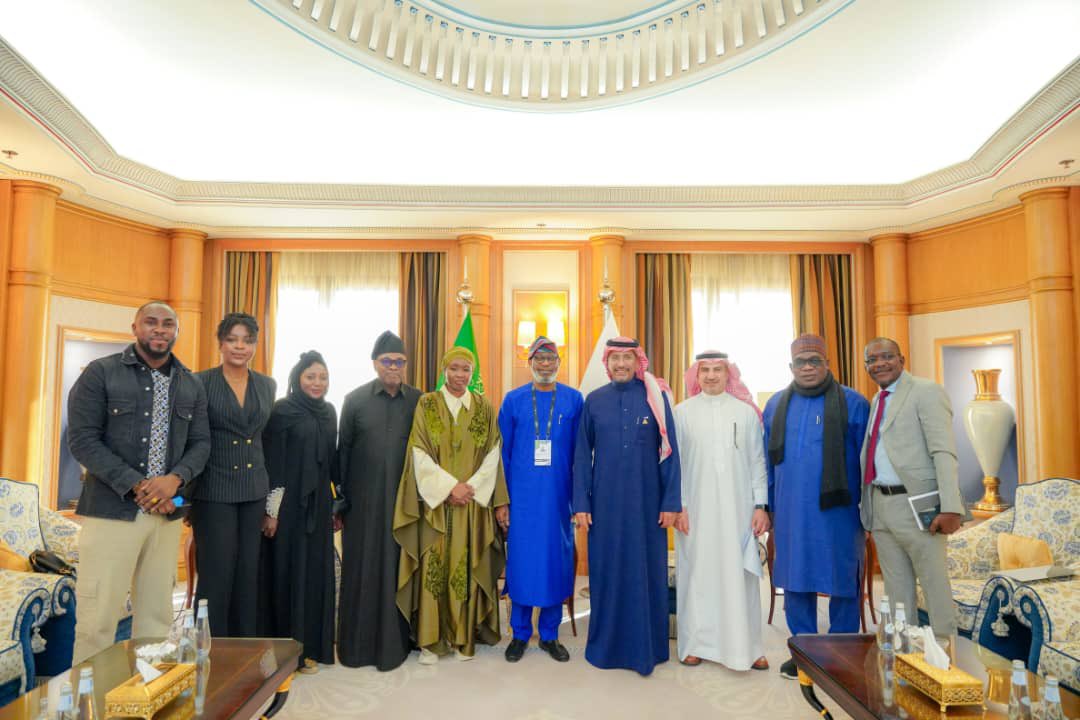 I led the Nigerian delegation to a bilateral meeting with the Saudi Arabia Minister of Industry and Mineral Resources, Bandar AlKhorayef, alongside the Vice-Minister, Mining Affairs, Eng. Khaled AlMudifer on the sidelines of the Future Minerals Forum (FMF) in Riyadh, Saudi