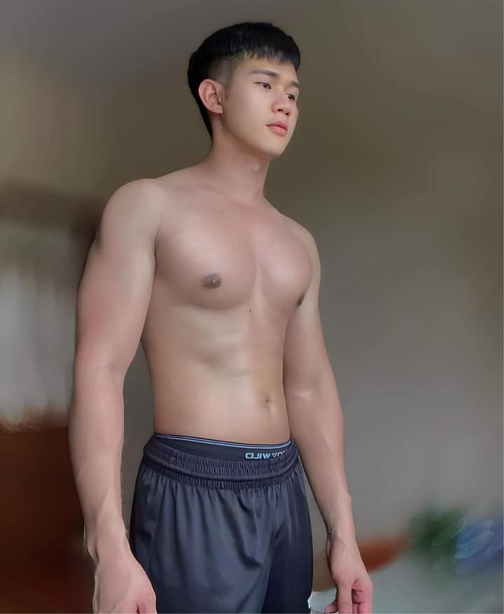 callboydn's tweet photo. Lâu r không có trai mới cho cả nhà.ib lẹ để đc e ấy chăm sóc vs còn hàng 19cm nào 🎉🎉🎉
#MB
#Callboy 
#danang https://t.co/XyoNs7IS5N
