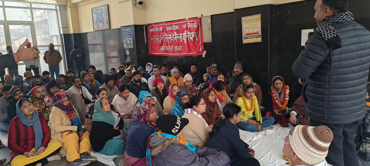 Manojkumar8386's tweet photo. 2nd day HUNGER STRIK by NRMU SSB  For Restore #OPS on 09/01/2024
@ShivaGopalMish1
@AnoopNrmu
@RBhardwajNrmu 
@RailMinIndia 
#RestoreOPS 
#OPS
@JFROPS
@NJCA https://t.co/9R2dSrkPyA