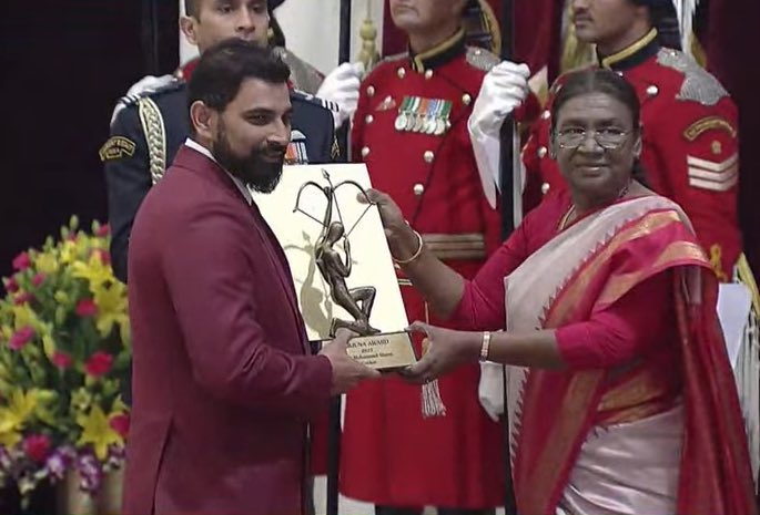 Big congratulations, brother @MdShami11 on receiving the prestigious Arjuna Award! Truly well-deserved.