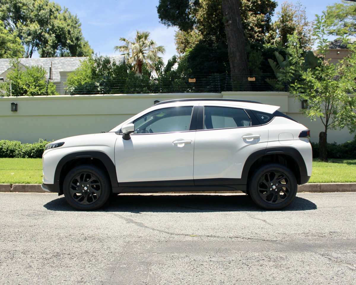 olgarsauto's tweet photo. The Suzuki Fronx is more than just a car; it's a lifestyle. It's about embracing the spirit of exploration and making every drive an opportunity for new discoveries.

📍  168 Grayston Drive, Sandown, Sandton
📞 011 100 2103
🌐 https://t.co/JWsWNtuYwk 

#suzuki #suzukifronx #fronx https://t.co/S9DgcghCLj