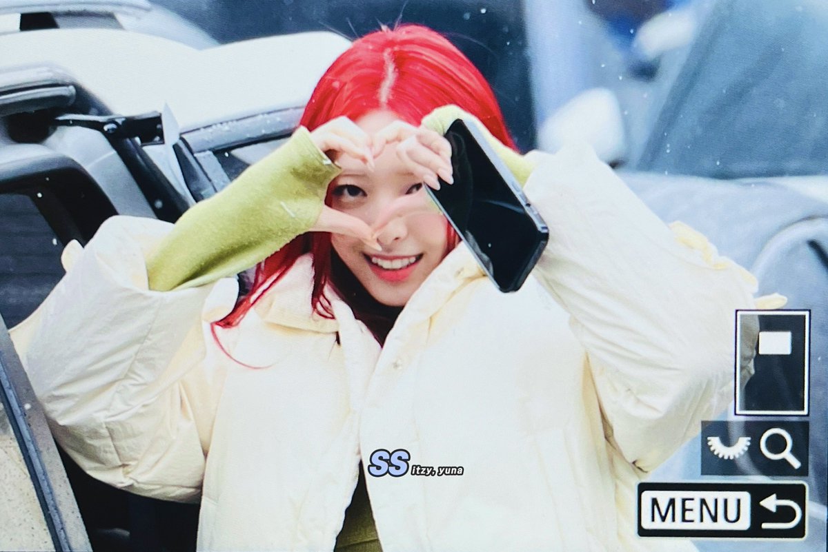 shinsarang_yn's tweet photo. 240109 #유나 #YUNA #있지 #ITZY 
라됴도 고생해따아🥺🫶🏻☃️ https://t.co/npOqMwO74m