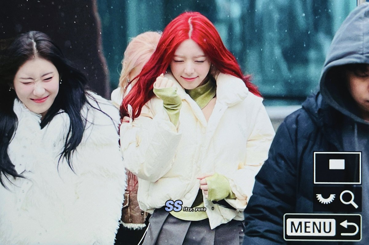 shinsarang_yn's tweet photo. 240109 #유나 #YUNA #있지 #ITZY 
라됴도 고생해따아🥺🫶🏻☃️ https://t.co/npOqMwO74m