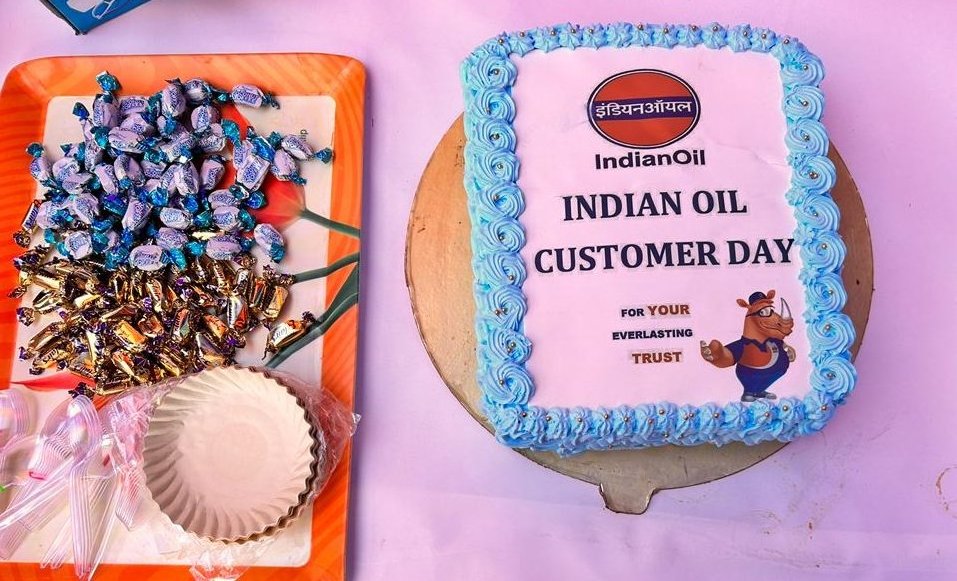 GurgaonDO's tweet photo. Thanking our esteemed customers for trusting us to Fuel their Journey.Please make a pitstop at our Swagat COCO Manesar and celebrate #IndianOilCustomersDay with us and get free Eye &amp; Health check up done @ChairmanIOCL @DirMktg_iocl @ManojGu10100891 @IndianOilcl https://t.co/DJ44uqqyLY