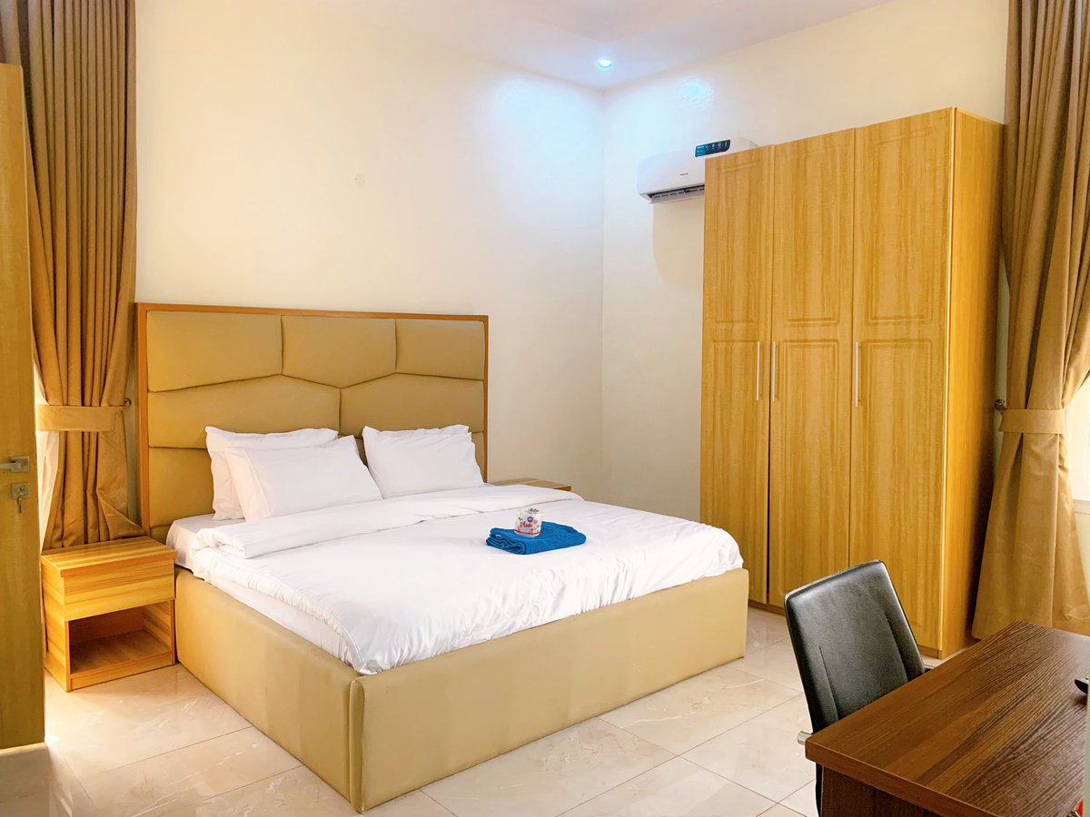 MShortlets's tweet photo. Indulge yourself in comfort and enjoy a relaxing staycation in our luxurious 2-bedroom apartment.

Location: Oniru, V/I
Rate: N75,000 a night 

Send a Dm to book a stay https://t.co/GjiEeVwyxf