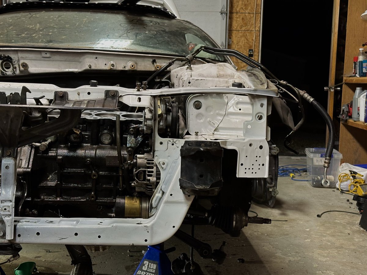 FLAWLESSZEL's tweet photo. I been gone making my cars not run anymore🔥 https://t.co/K4PPe02ik1