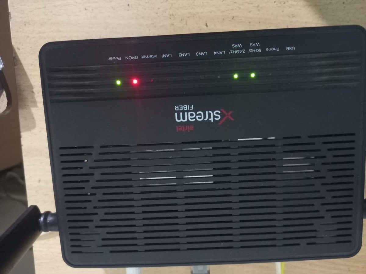 _neeraj1's tweet photo. @Airtel_Presence Nothing happened see photo of my modem. No Modem change no internet no phone working #Airtel https://t.co/smK7SxwJiQ