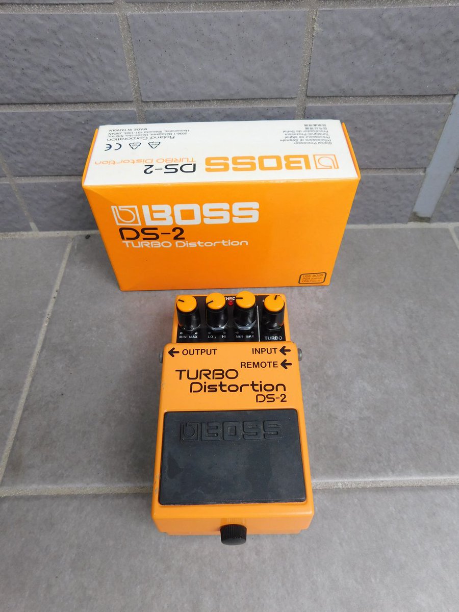 MARUYAHiroshima's tweet photo. 【中古】　BOSS ボス DS-2
ターボディストーション

台湾製
ロングセラーモデル

★詳細はホームページで★
https://t.co/uwAHET0HwN

#boss #ボス #DS2 #bossds2 #bossds2turbodistortion #ディストーション #ターボディストーション #エフェクター #中古エフェクター
#マルヤ #広島 https://t.co/JL5yHEMVCX