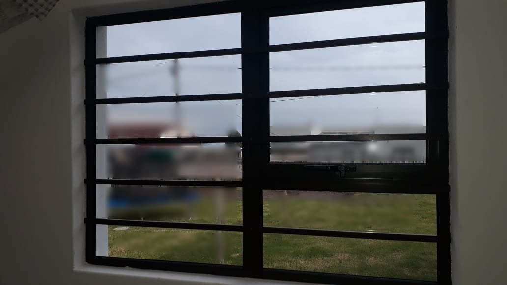 mark_sga's tweet photo. 🇿🇦Bringing style and functionality to homes with these sleek aluminium windows! A perfect blend of modern design and durability. 🏡✨ #AluminiumWindows #HomeImprovement #PlettenbergBay #Knysna #SouthAfrica #GardenRoute #WesternCape https://t.co/nzWRgXeDHi