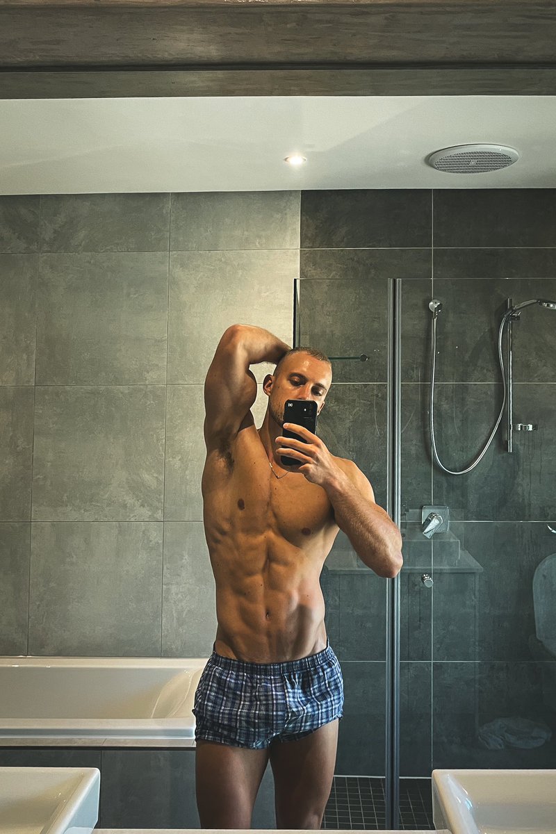 that_ripped_guy's tweet photo. GM x https://t.co/7p6gg0a7Y3