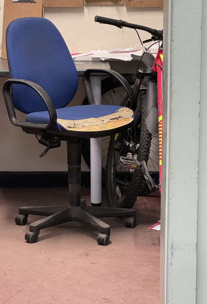 benireson's tweet photo. @RoyalMail Visited my local Royal Mail sorting office yesterday as we only get post delivered twice a month if we are lucky. I felt very sorry for the guy who has to sit down in this chair all day.#royalmail #postoffice #postalservice https://t.co/XzBNNctcXn