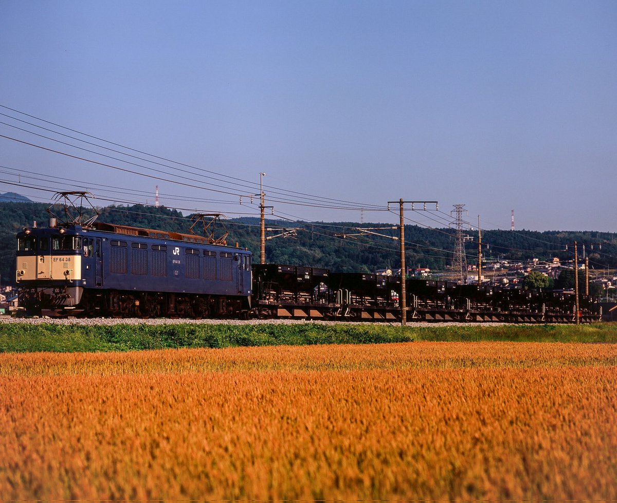 P33854243's tweet photo. 上越線にて
EF6438 + ホキ7車 https://t.co/rjlRyJeRTB