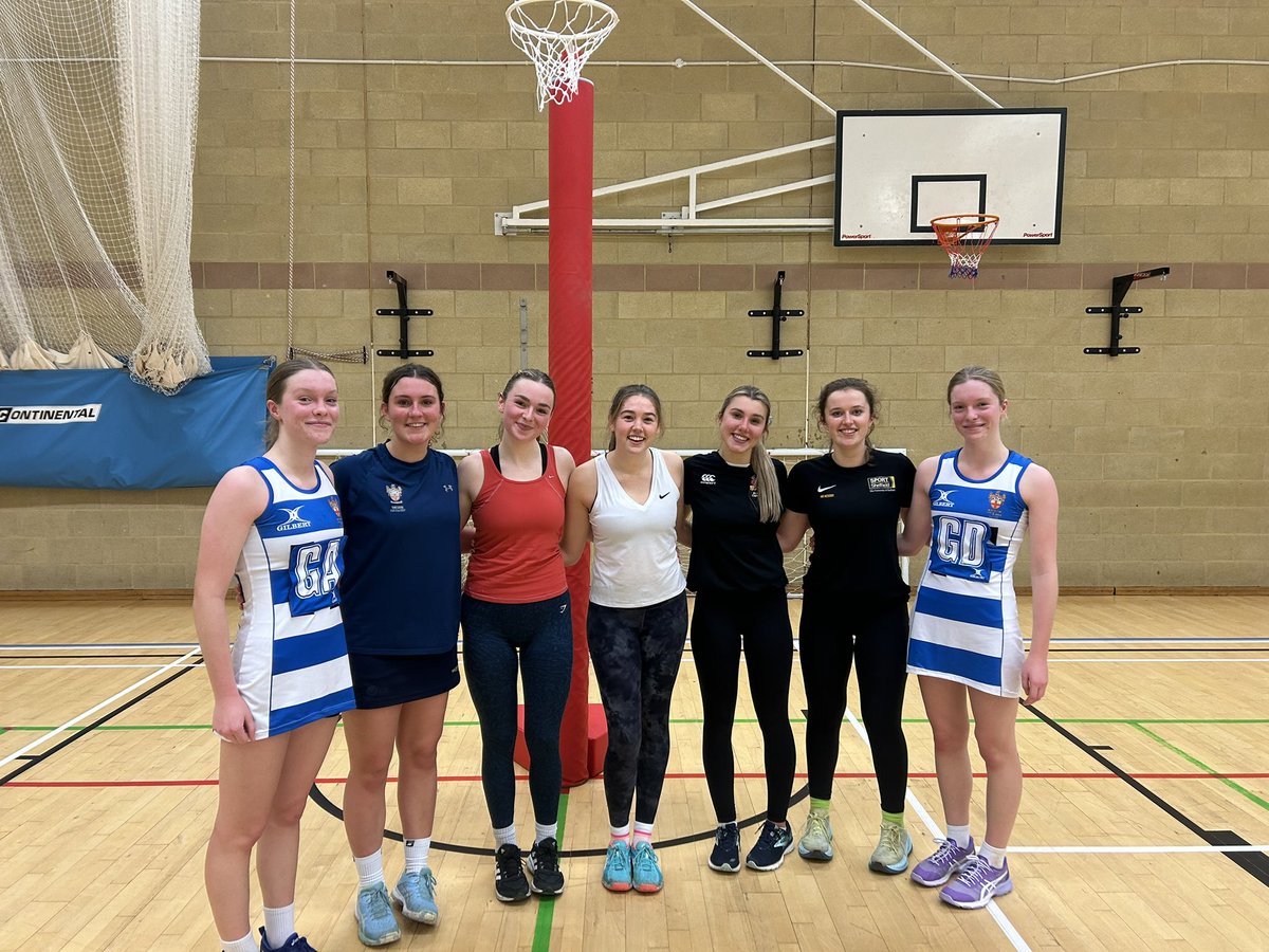 LeysGrantaHouse's tweet photo. 1st VII vs OL’s. Past and present Granta girls a lovely occasion and a great way to start the new term. Thank you Miss Cox for organising @LeysNetball 🌹 https://t.co/rV4KqUKZMx