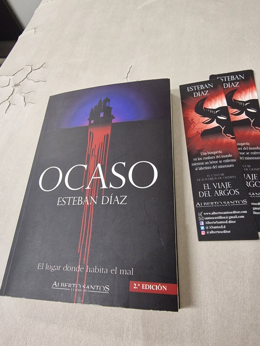 RRuestes's tweet photo. @estebandiaz612 sigue llenando las horas con su magia. Hora de #Ocaso. #libros #literatura #cultura https://t.co/HNL0nZHwWq