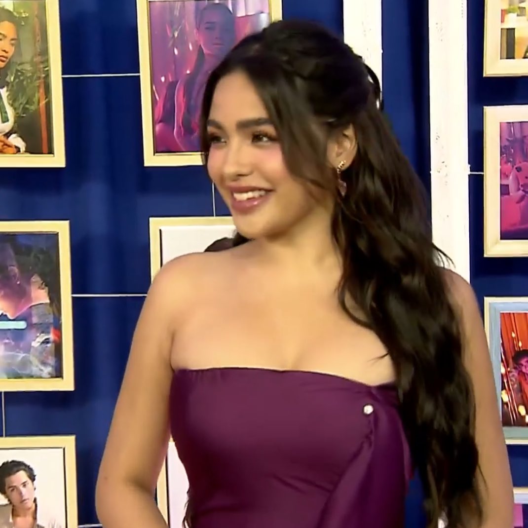 drewlythe's tweet photo. Ganda!  #SeniorHighFinaleMediacon https://t.co/WyNuNszRLi