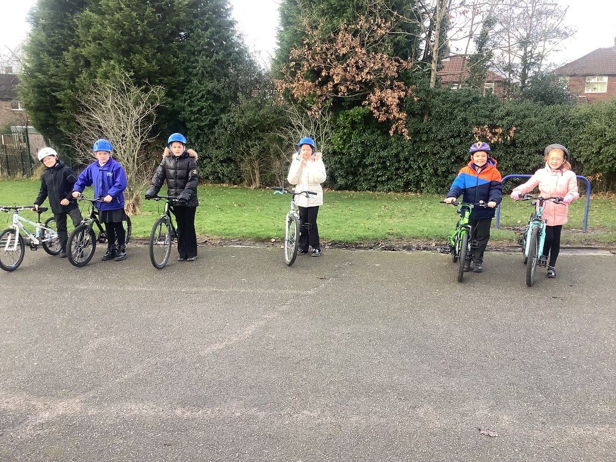 OABroadoak's tweet photo. 5AJ enjoyed their bikeability session yesterday despite the cold temperatures! Miss Jones, Mr Barker and the active Tameside staff were very impressed with their resilience, determination and independence. #notgivingup #activetameside #independent https://t.co/CuJZJvAlOS