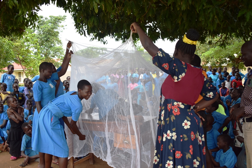 CDFUUG's tweet photo. #Malaria is Uganda's leading cause of death especially for children under 5 years. 

Sleep under an insecticide-treated mosquito net every night to prevent malaria. 

Don't give up the fight.

Prevention is better than cure.

#SleepUnderTheNetUg https://t.co/2m0CYXITxP