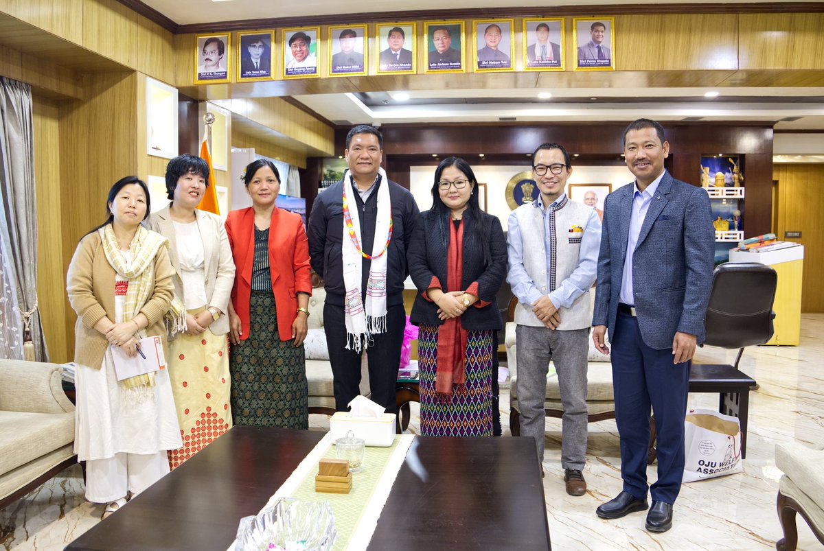PemaKhanduBJP's tweet photo. Happy to have met Ms Ratan Anya, Chairperson of Arunachal Pradesh State Commission for Protection of Child Rights. Other members of APSCPCR were also present.

We discussed critical issues related to the well-being of our children.

Together we're committed to creating a safer and nurturing environment for them.

@MinistryWCD