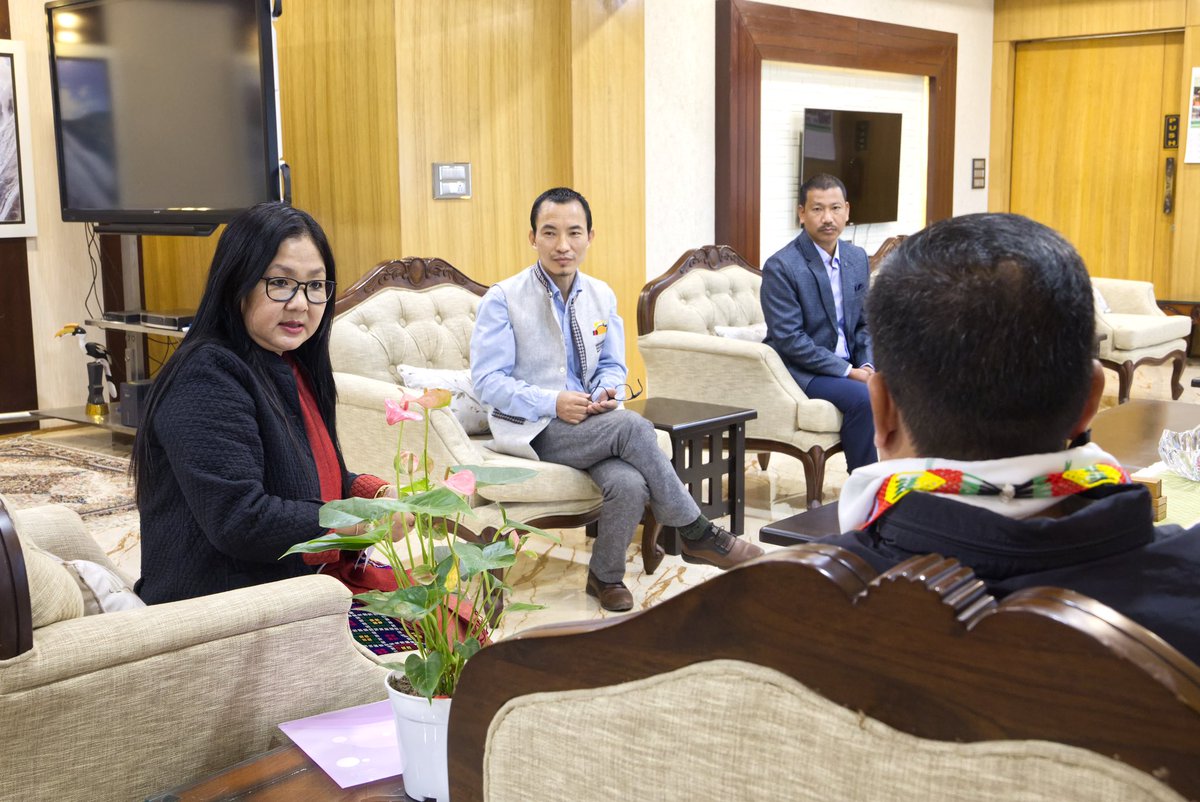 PemaKhanduBJP's tweet photo. Happy to have met Ms Ratan Anya, Chairperson of Arunachal Pradesh State Commission for Protection of Child Rights. Other members of APSCPCR were also present.

We discussed critical issues related to the well-being of our children.

Together we're committed to creating a safer and nurturing environment for them.

@MinistryWCD