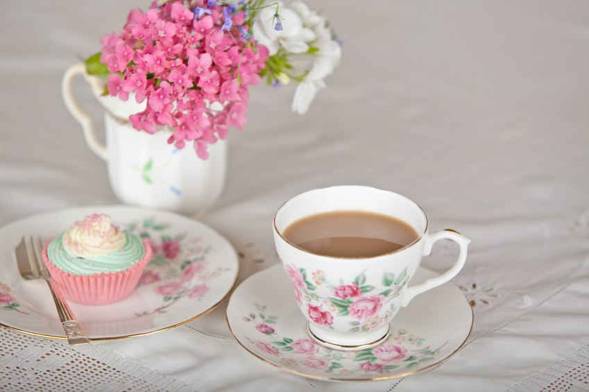 Good Morning! <a href="/LouDPhillips/">Lou Diamond Phillips</a> @akakatie <a href="/YMPhillips/">Yvonne Phillips</a>
@Jenny95802100 <a href="/RhondaHendee/">Gizmo & Rhonda #ZSHQ</a> <a href="/CherylFawn/">Cheryl</a>
<a href="/WhirlingMonsoon/">Janet Cooper</a> <a href="/pip_marie/">Marie Hernandez</a> <a href="/AngieDWrites/">Angie-Marie Delsante</a>
<a href="/IrisRanieri/">Iris</a> @Seminolegirl73