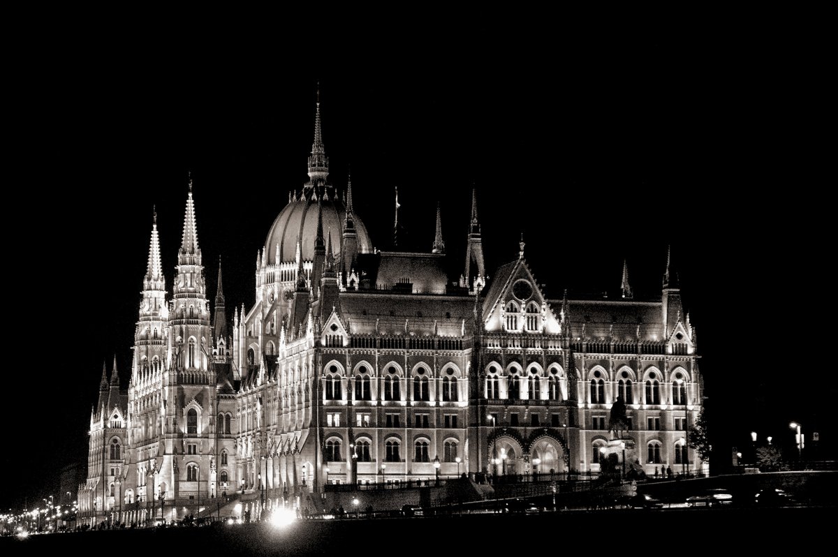 Hungarian Parliament
#Photography #blackandwhitephotography #Duke