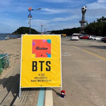jeon_vantella's tweet photo. 🆕| Las esculturas de #BTS en Samcheok serán retiradas debido a una solicitud de HYBE, lo que podría afectar a las atracciones turísticas de BTS en todo el país.

📝: Se prevé que las esculturas y murales asociados con el grupo mundial de chicos  BTS desaparezcan gradualmente (+) https://t.co/ucbf1ABlsF