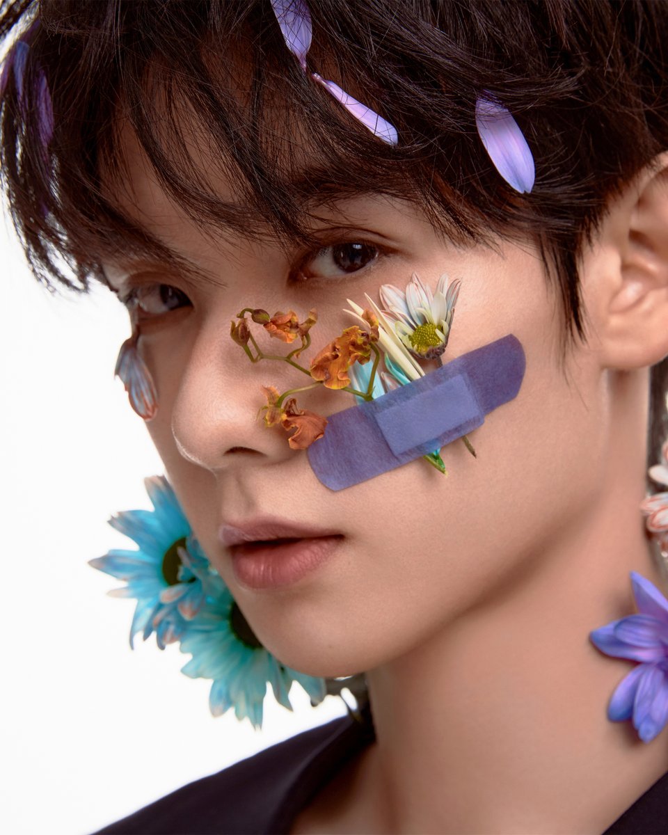 WeTVOfficial's tweet photo. The boy surrounded by flowers🌺#Nine

Check more of his work on WeTV👉https://t.co/zIja6twted

#นายท่านกรชิต #GaoQingchen #高卿尘 #PlayFridge #拜托了冰箱轰趴季 #CHUANG2021 #创造营2021 #WeTV #WeTVAlwaysMore https://t.co/CoMOeHHI4I