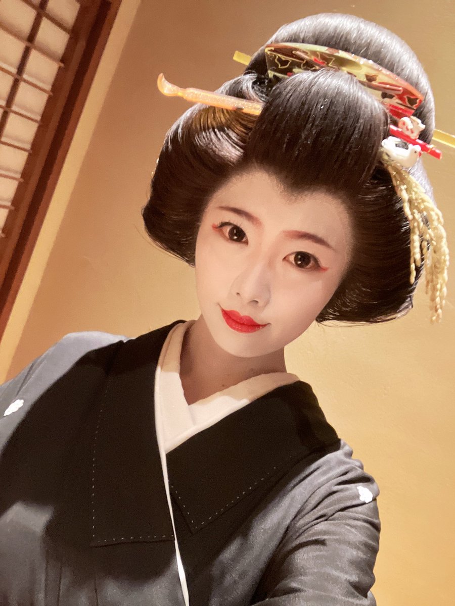 aktmik_otochan's tweet photo. 昨日スノーボードで転倒を繰り返し、人生最大の筋肉痛を迎えています🐈🛹 https://t.co/RytjD4IYK1