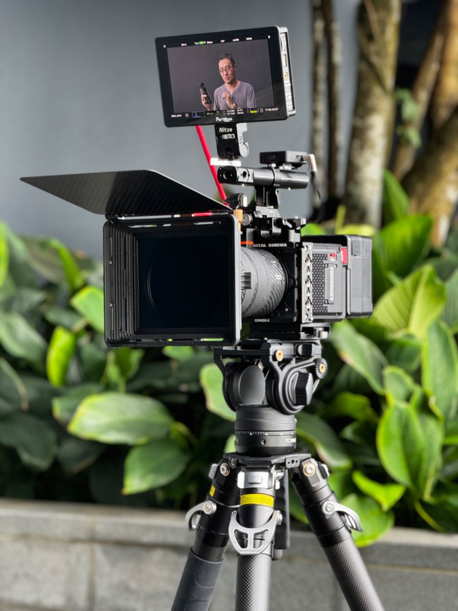 YC_OnionGlobal's tweet photo. 📷Setup Showcase by IG- seahster
Opt for swift deployment and precise adjustments with the Pineta Peak tripod.
#yconion #pinetatripod #pinetapeak #tripod #cinematography #filmming #video #filmphotography #flimmaker #camera #videography #onestephightadjustment #camerasetup https://t.co/DTeoyyQ80y