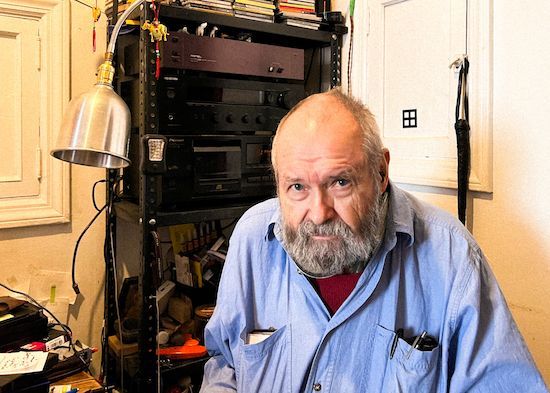 The American film maker and composer, Phill Niblock has died aged 90. Here composer and artist Lawrence English pays tribute

The Ever Present : Remembering Phill Niblock

buff.ly/3SaQknL 
@room40speaks