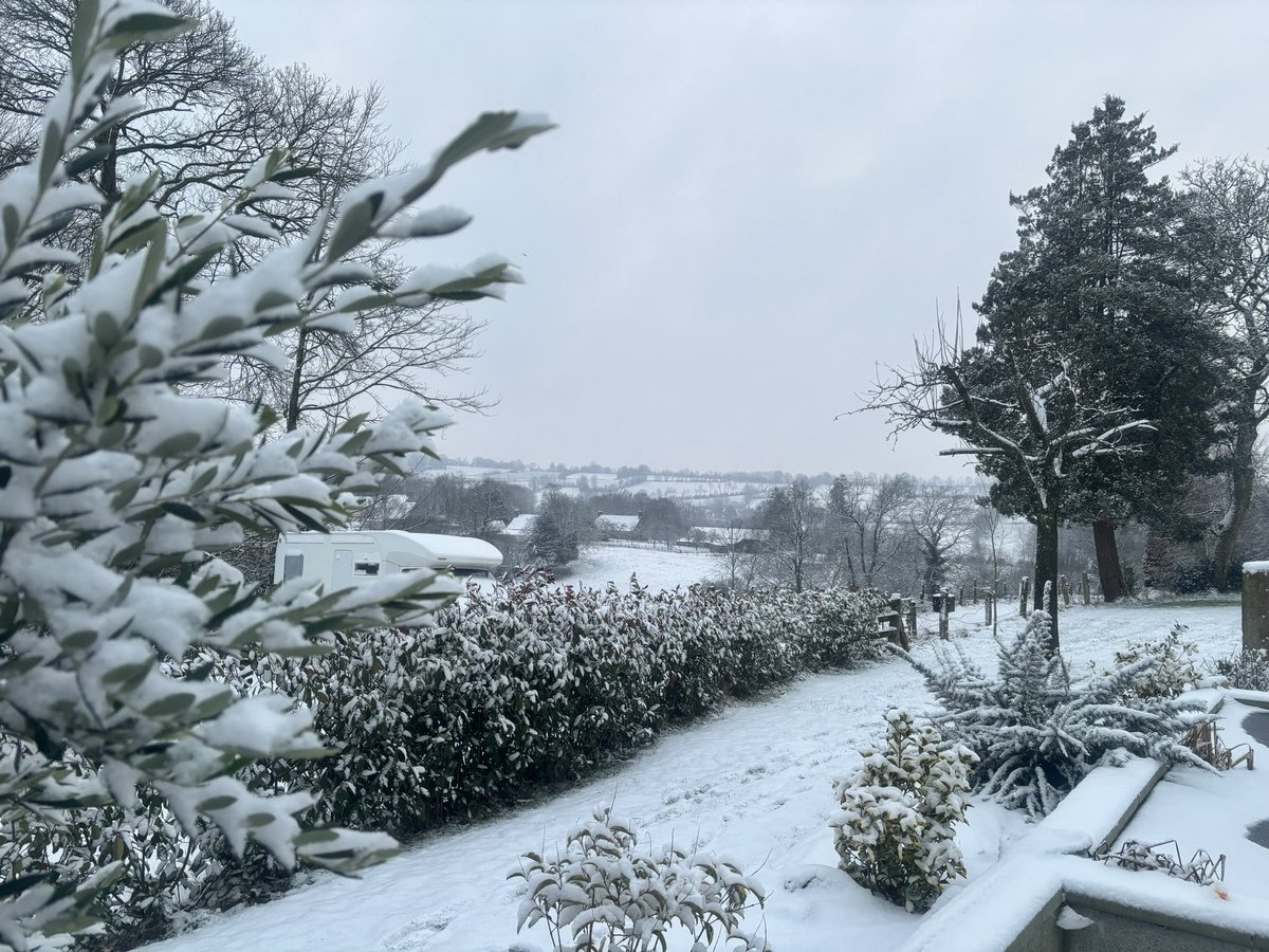 JoSoulby's tweet photo. Bitterly cold but very pretty #Normandie #snow #niege https://t.co/2nKKmIVxWm