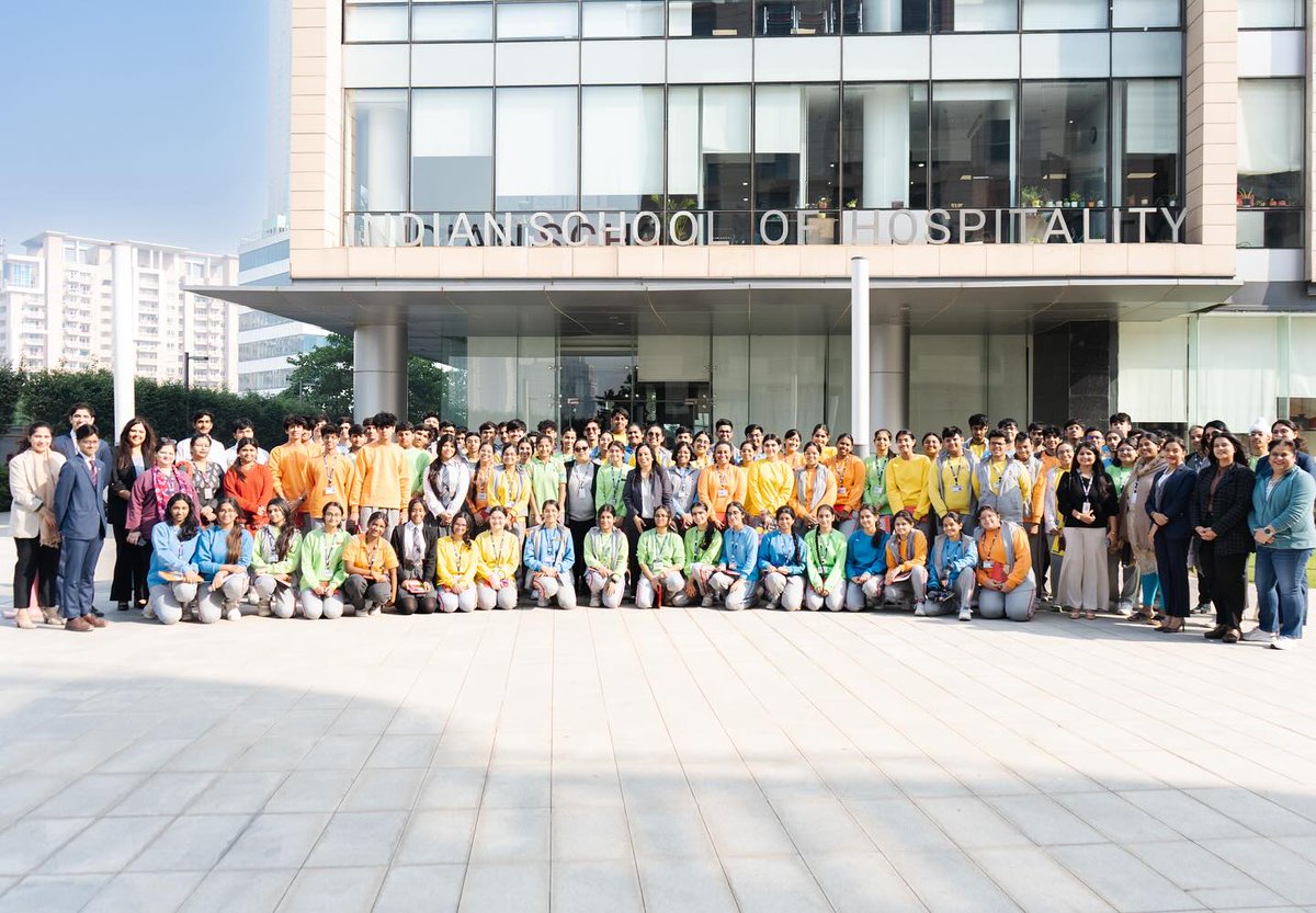 70+ students from G.D. Goenka recently enjoyed 'Experience ISH'—a day of culinary arts and global hospitality workshops. 

 Discover our programs and partnerships with Les Roches, Switzerland, and École Ducasse, Paris. DM to plan your 'Experience ISH' day! 📚 #ExperienceISH