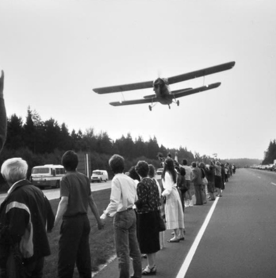On August 23, 1989, approximately 2 million individuals from Latvia, Estonia, and Lithuania formed a human chain stretching 600 km. It served to showcase their collective desire to break free from the Soviet Union and the communist regime. Known as the Baltic Way, this peaceful